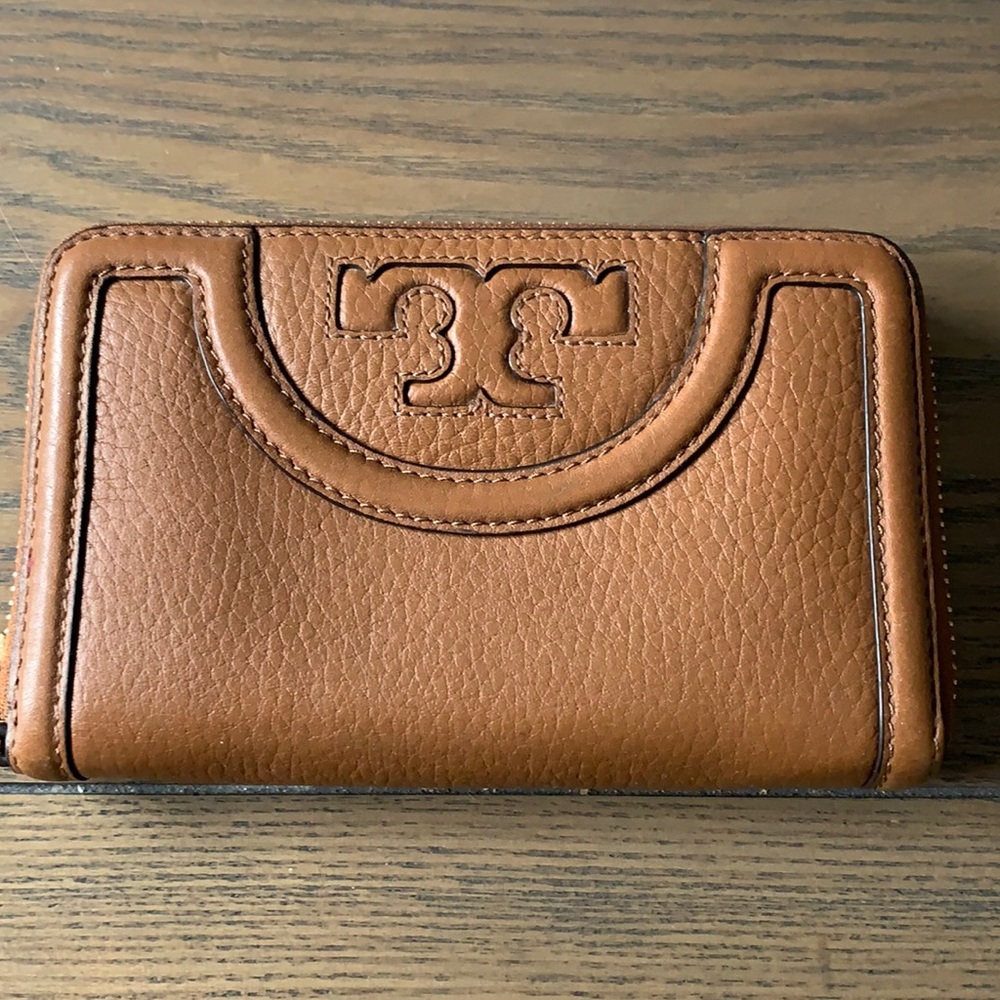 Tory Burch wallet
